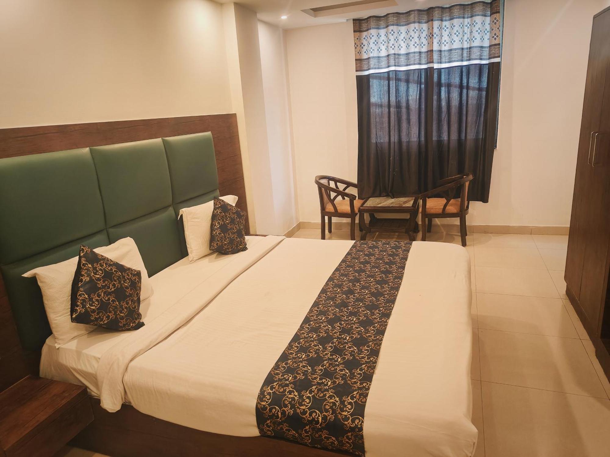 Hotel De Tark A Family Hotel Near Igi Airport Delhi Neu-Delhi Exterior foto