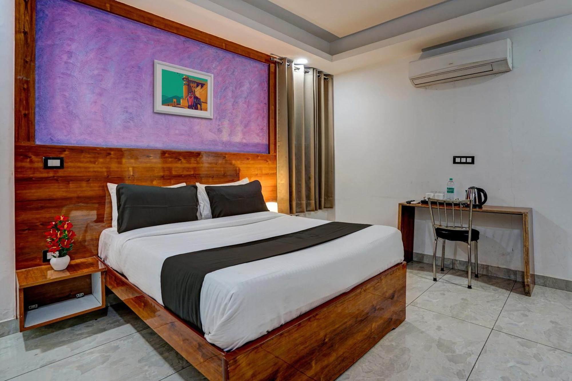 Hotel De Tark A Family Hotel Near Igi Airport Delhi Neu-Delhi Exterior foto